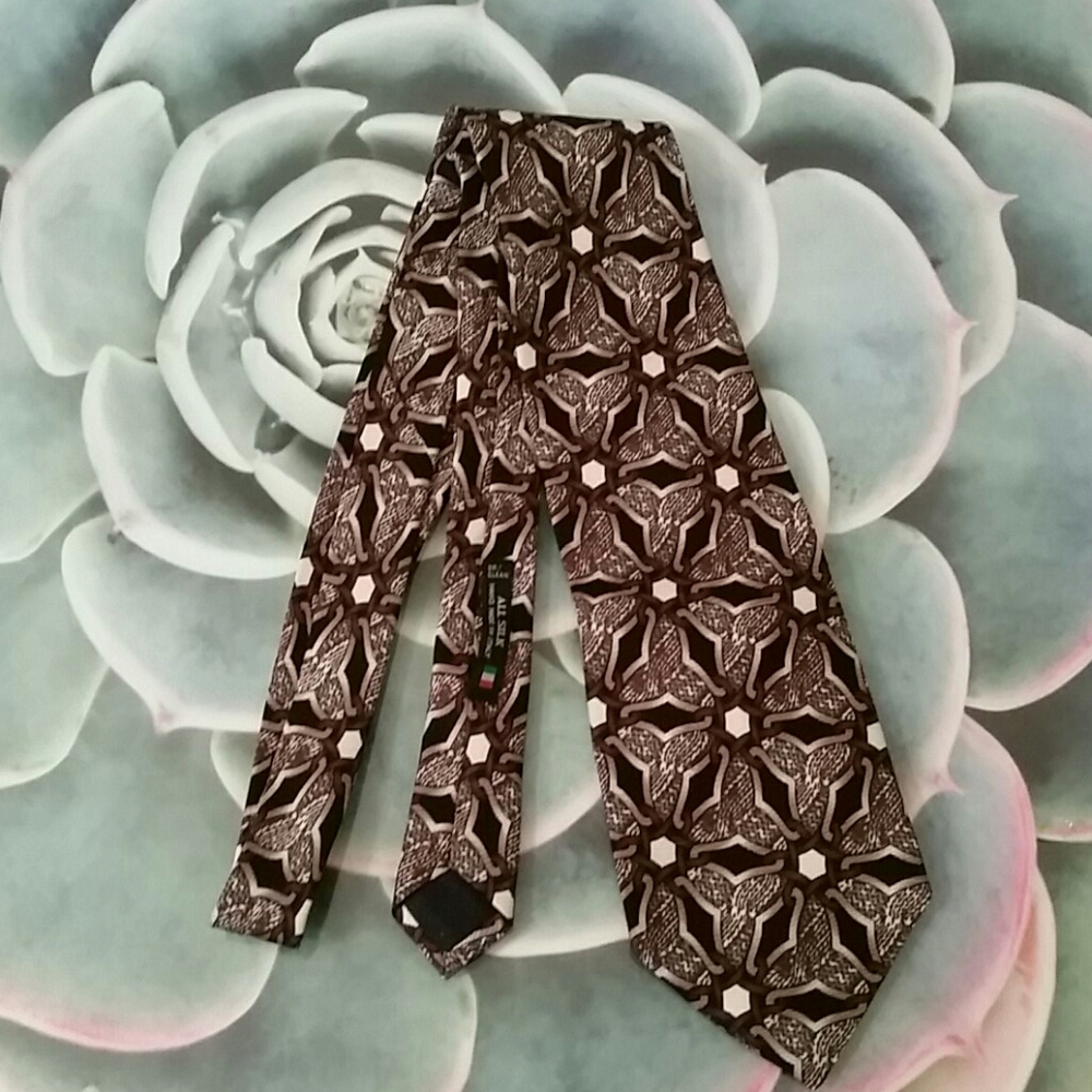 Vito Rufolo silk tie